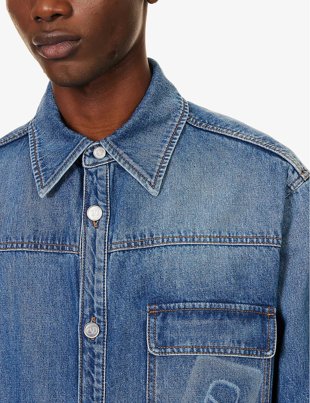 Valentino Branded-pocket Contrast-stitch Relaxed-fit Denim Overshirt - Image 5